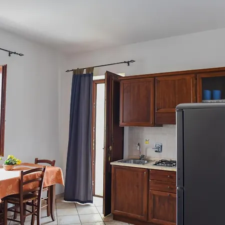 Apart Otel Marina Corta 4*