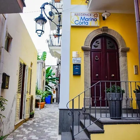 Marina Corta Aparthotel