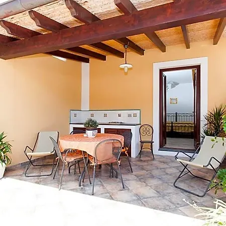 Marina Corta 4*