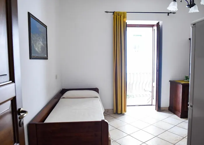 Marina Corta ليباري